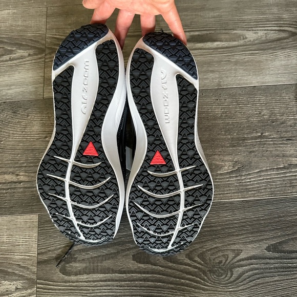 Nike Air Zoom Winflo Shield Black Ironed Gray - Picture 10 of 10